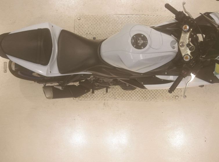 Мотоцикл Yamaha YZF-R25 с пробегом 24011 km