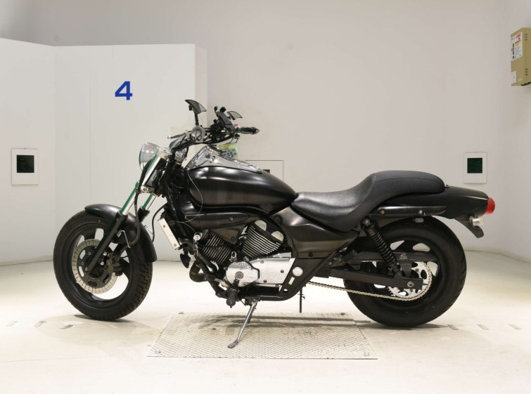 Мотоцикл Kawasaki ELIMINATOR 250V з пробігом 8940 km