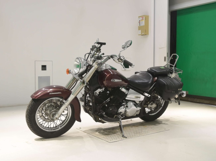 Мотоцикл Yamaha DRAGSTAR XVS400 CLASSIC