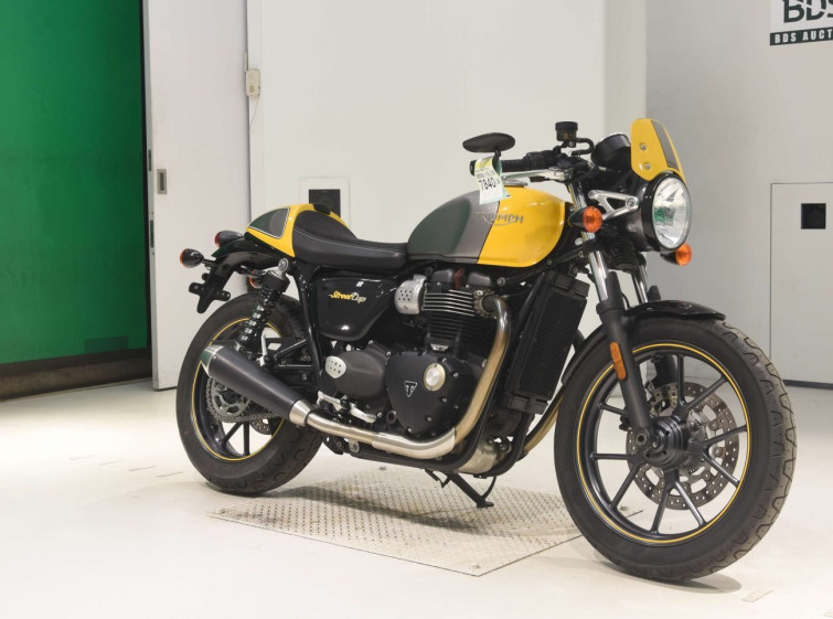 Мотоцикл Triumph STREET CUP з пробігом 20071 km