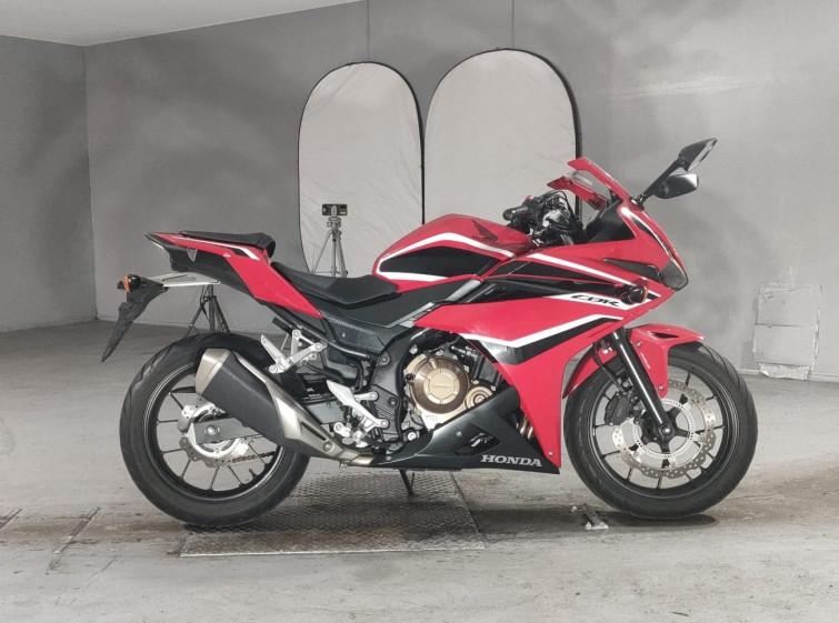 Мотоцикл Honda CBR400R с пробегом 9690 km