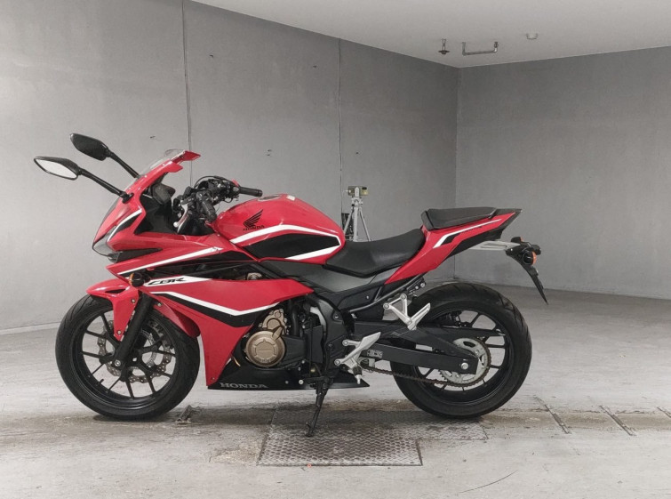 Мотоцикл Honda CBR400R с пробегом 9690 km