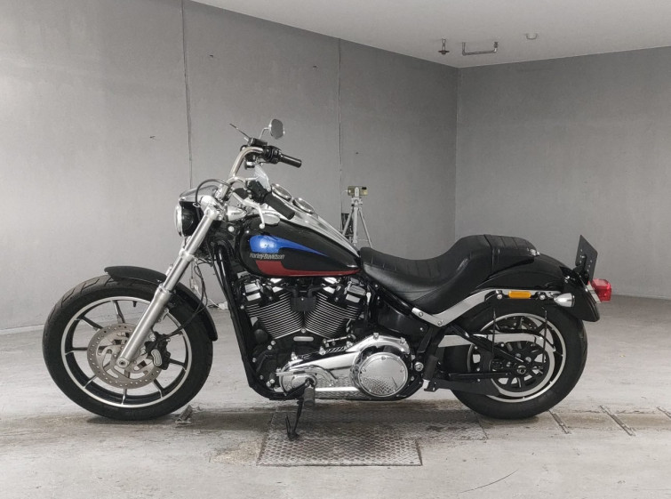 Мотоцикл HD LOW RIDER FXLR1750 с пробегом 12489 km