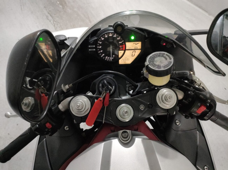 Мотоцикл Yamaha YZF-R1 с пробегом 26595 km
