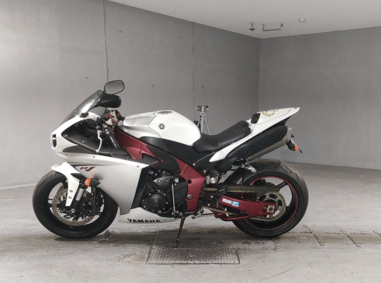 Мотоцикл Yamaha YZF-R1 с пробегом 26595 km