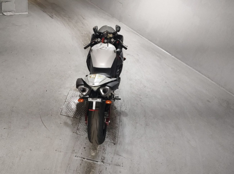 Мотоцикл Yamaha YZF-R1 с пробегом 26595 km