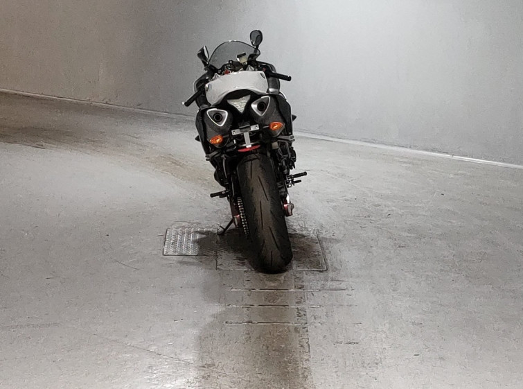 Мотоцикл Yamaha YZF-R1 с пробегом 26595 km