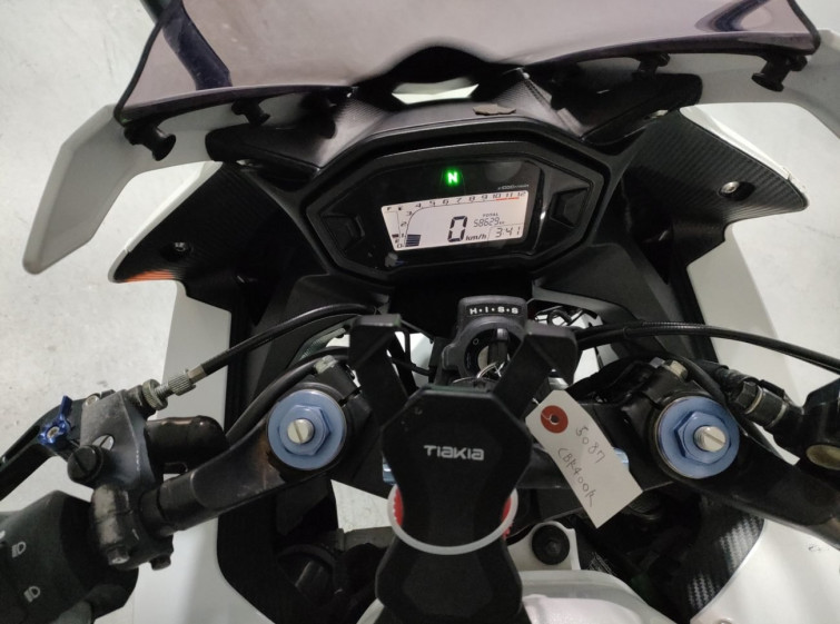 Мотоцикл Honda CBR400R с пробегом 58629 km