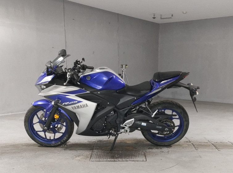Мотоцикл Yamaha YZF-R25 з пробігом 8125 km