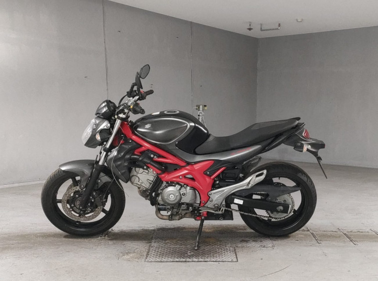Мотоцикл Suzuki GLADIUS SFV400 с пробегом 110986 km