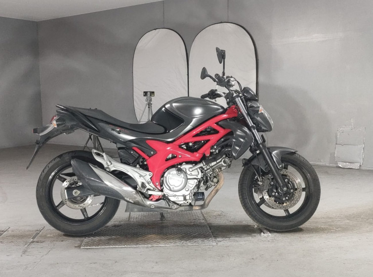Мотоцикл Suzuki GLADIUS SFV400 с пробегом 110986 km