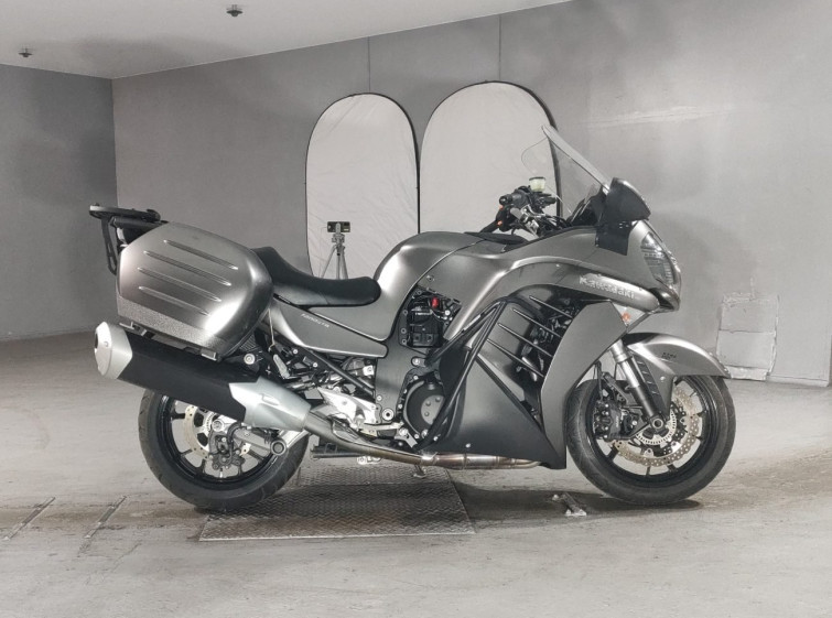 Мотоцикл Kawasaki GTR1400 CONCOURS с пробегом 8931 km