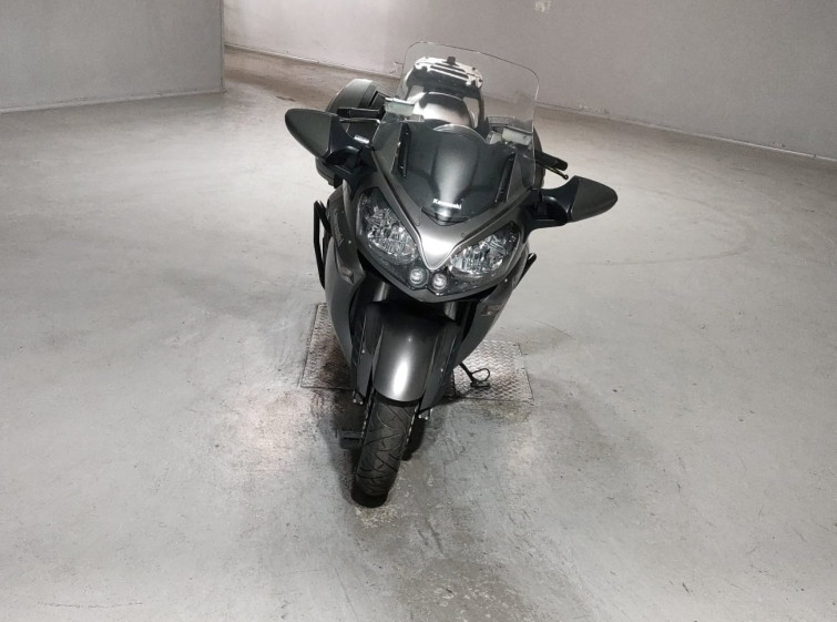 Мотоцикл Kawasaki GTR1400 CONCOURS с пробегом 8931 km