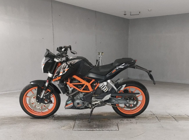 Мотоцикл KTM 390 DUKE с пробегом 14212 km