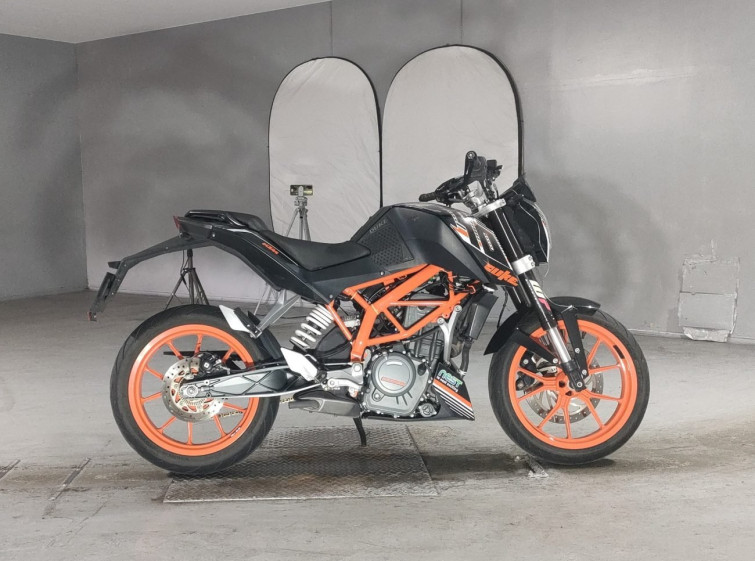 Мотоцикл KTM 390 DUKE с пробегом 14212 km