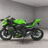 Мотоцикл Kawasaki NINJA ZX-25R KRT с пробегом 4077 km