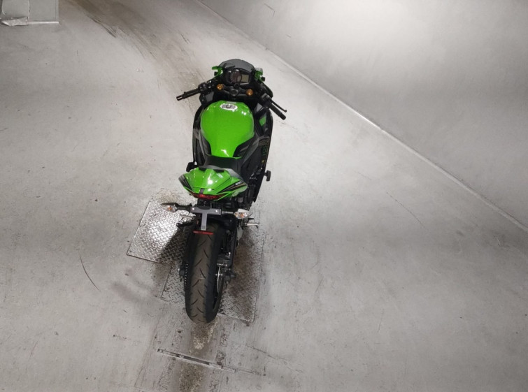 Мотоцикл Kawasaki NINJA ZX-25R KRT с пробегом 4077 km