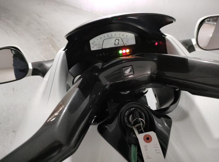 Мотоцикл Honda DN-01 с пробегом 43645 km