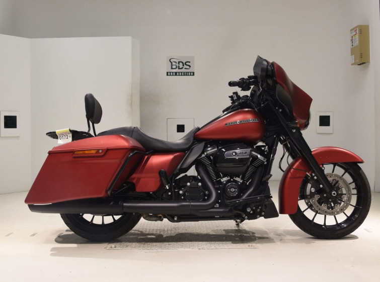 Мотоцикл HD STREET GLIDE FLHXS1870 с пробегом 8804 km