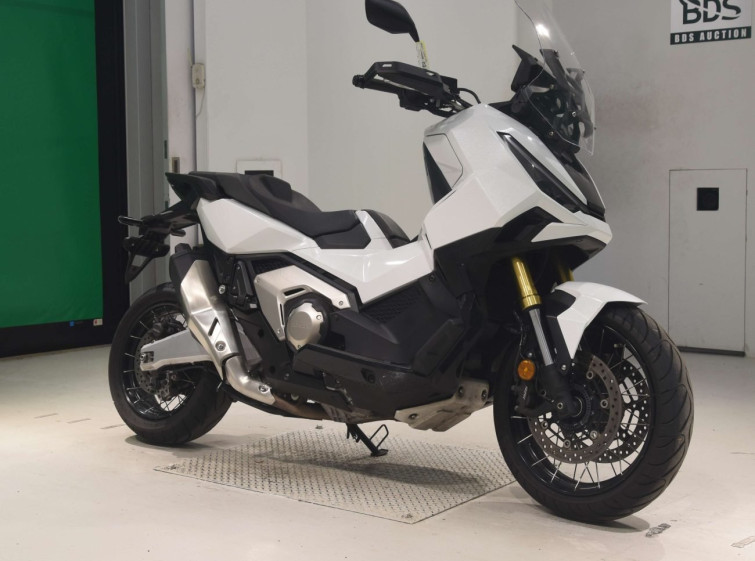 Мотоцикл Honda X-ADV750 з пробігом 11485 km