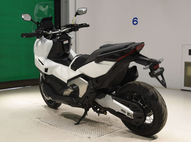 Мотоцикл Honda X-ADV750 з пробігом 11485 km