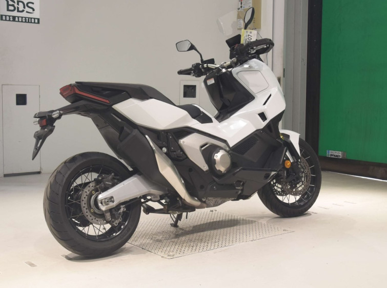 Мотоцикл Honda X-ADV750 з пробігом 11485 km