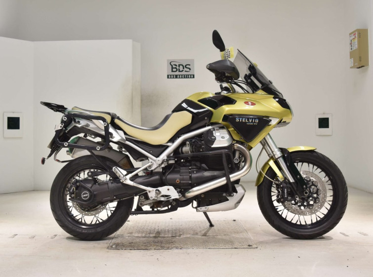Мотоцикл Moto Guzzi STELVIO1200 з пробігом 27717 km