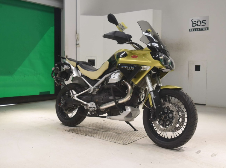 Мотоцикл Moto Guzzi STELVIO1200 з пробігом 27717 km