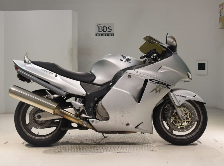 Мотоцикл Honda CBR1100XX BLACKBIRD з пробігом 75967 km
