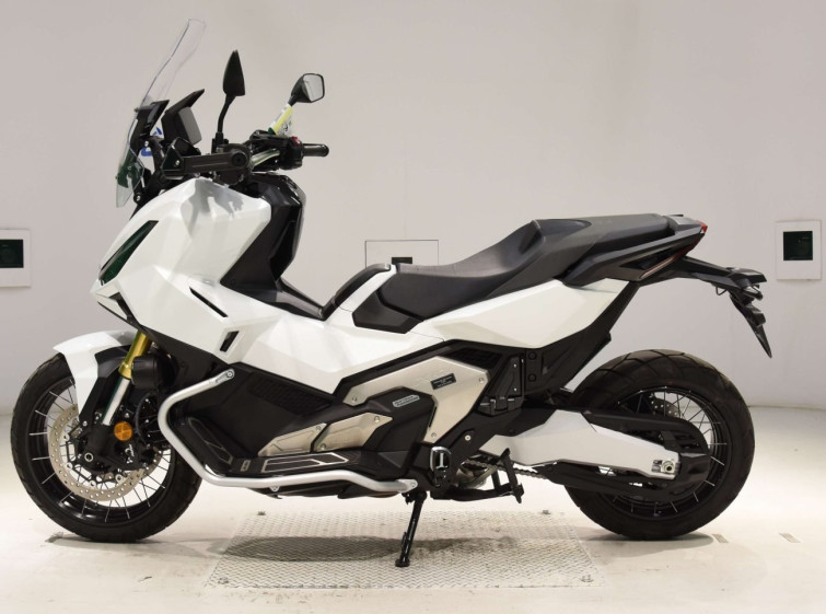 Мотоцикл Honda X-ADV750 с пробегом 3440 km