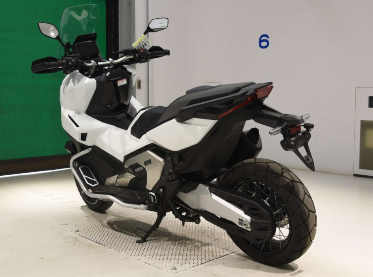 Мотоцикл Honda X-ADV750 с пробегом 3440 km