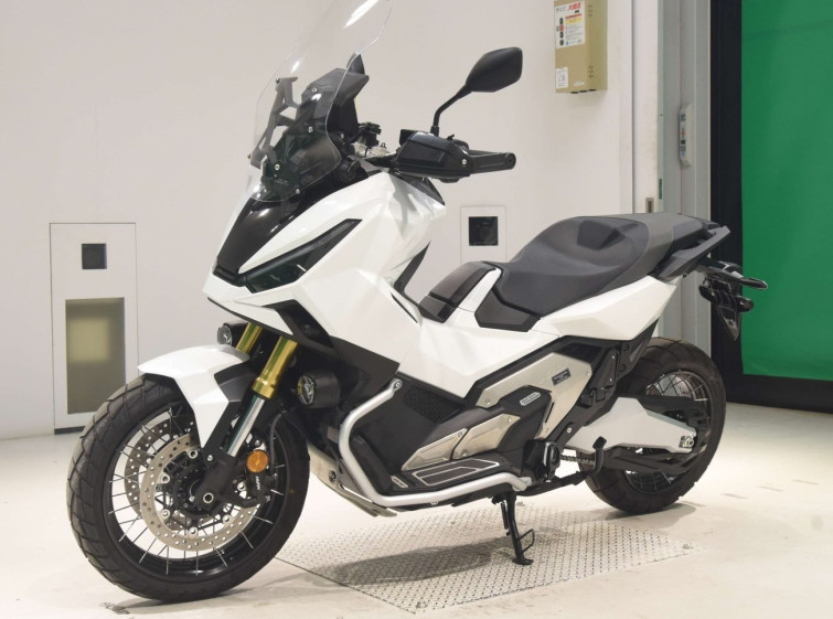 Мотоцикл Honda X-ADV750 с пробегом 3440 km