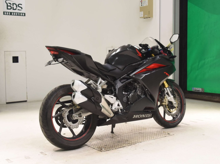 Мотоцикл Honda CBR250RR с пробегом 2155 km