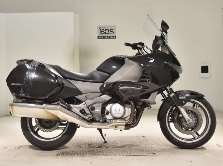 Мотоцикл Honda NT750VA з пробігом 63958 km