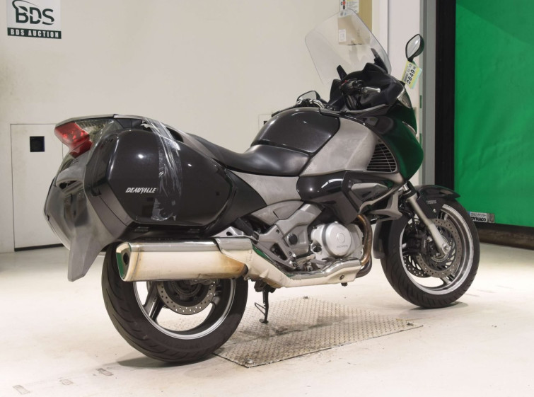 Мотоцикл Honda NT750VA з пробігом 63958 km