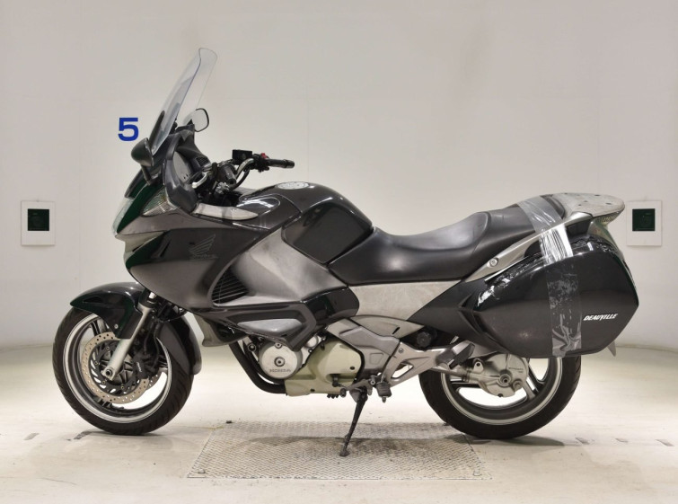 Мотоцикл Honda NT750VA з пробігом 63958 km