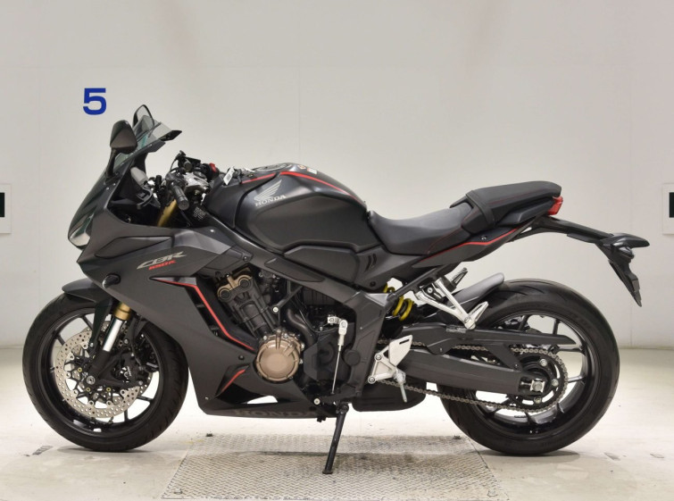 Мотоцикл Honda CBR650R з пробігом 7348 km