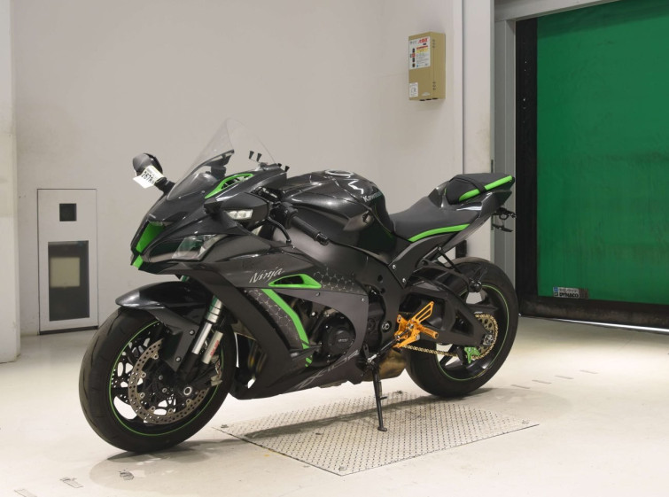 Мотоцикл Kawasaki NINJA ZX-10R з пробігом 9644 km