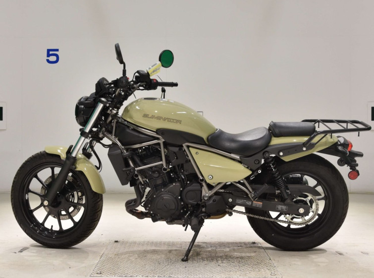 Мотоцикл Kawasaki W400 с пробегом 3590 km