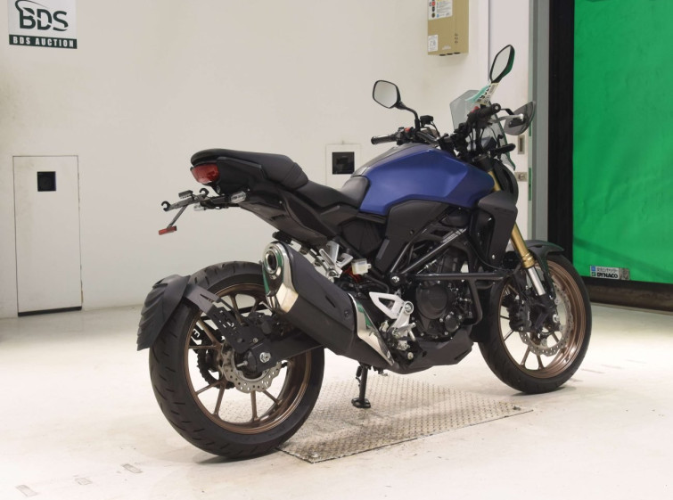 Мотоцикл Honda CB250RA з пробігом 5604 km