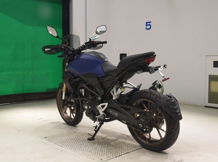 Мотоцикл Honda CB250RA з пробігом 5604 km