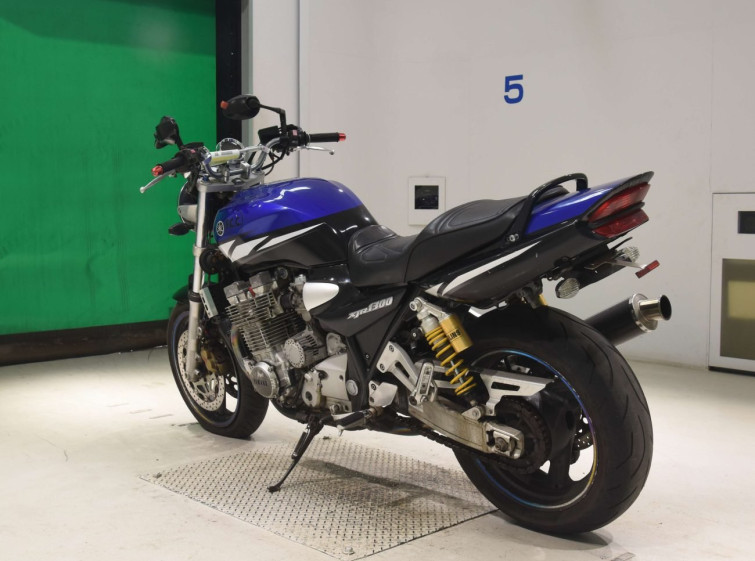 Мотоцикл Yamaha XJR1300