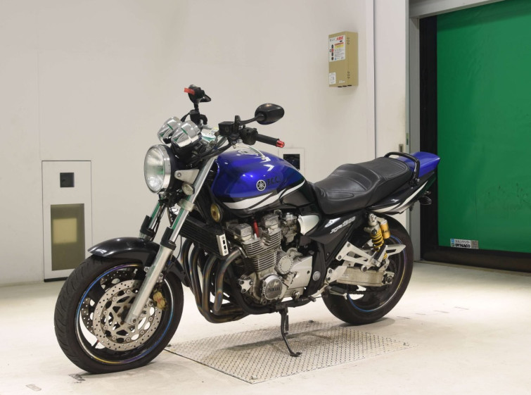 Мотоцикл Yamaha XJR1300