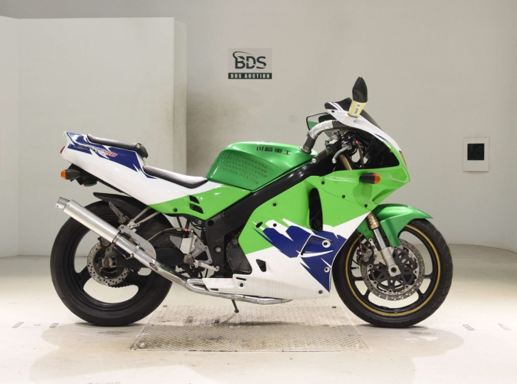 Мотоцикл Kawasaki ZXR250 с пробегом 47822 km