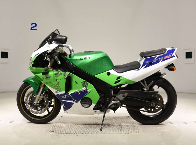 Мотоцикл Kawasaki ZXR250 с пробегом 47822 km