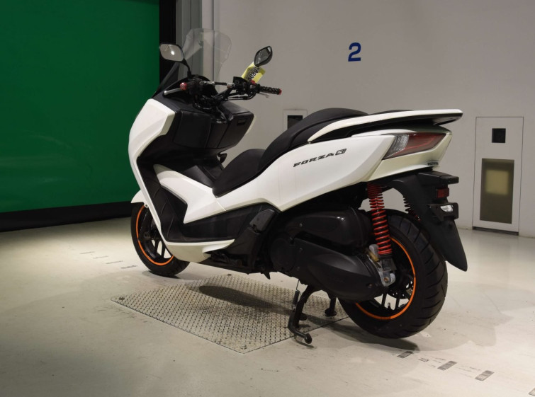 Мотоцикл Honda FORZA SI с пробегом 7258 km