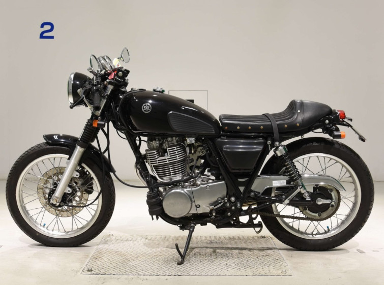 Мотоцикл Yamaha SR400 с пробегом 5165 km