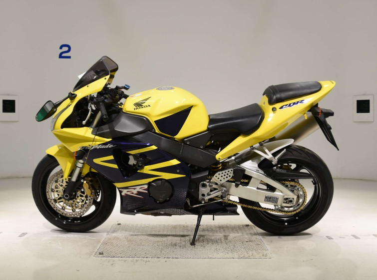 Мотоцикл Honda CBR954RR с пробегом 65726 km
