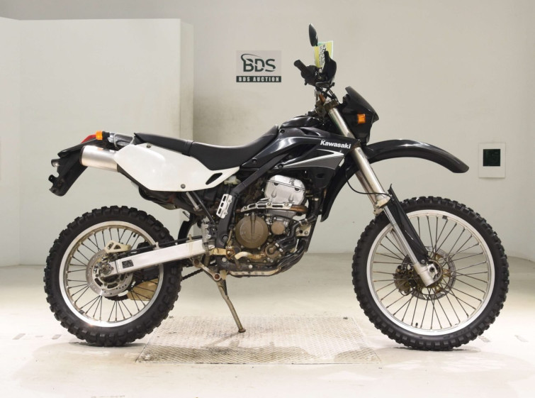 Мотоцикл Kawasaki KLX250 с пробегом 9292 km