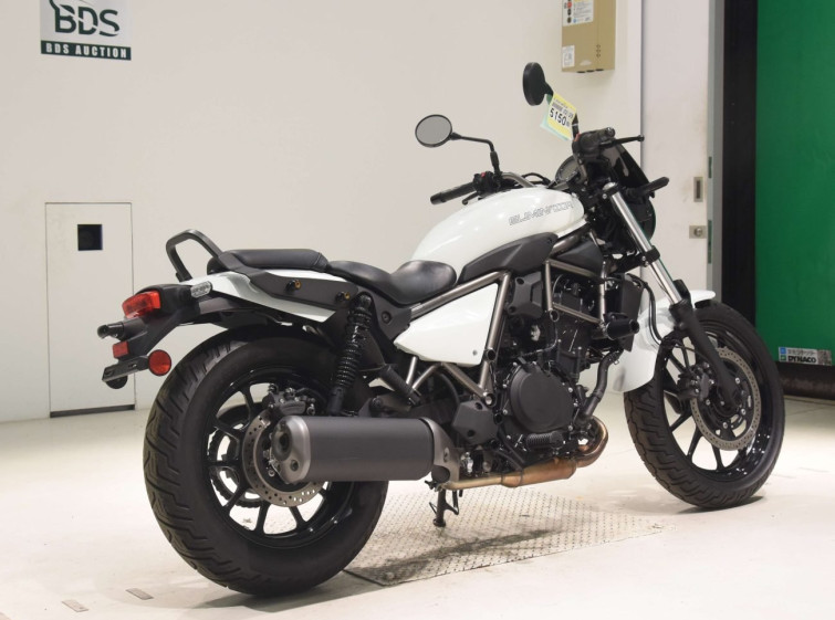 Мотоцикл Kawasaki ELIMINATOR400-3 с пробегом 4049 km